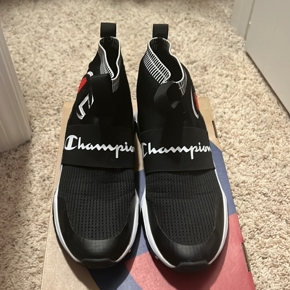Mens size 11 champion shoes